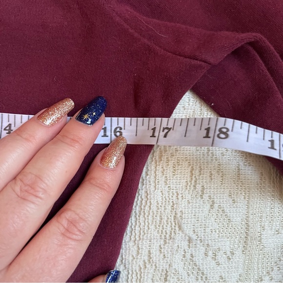 Paragon cropped Verona drawstring hoodie - Picture 10 of 11